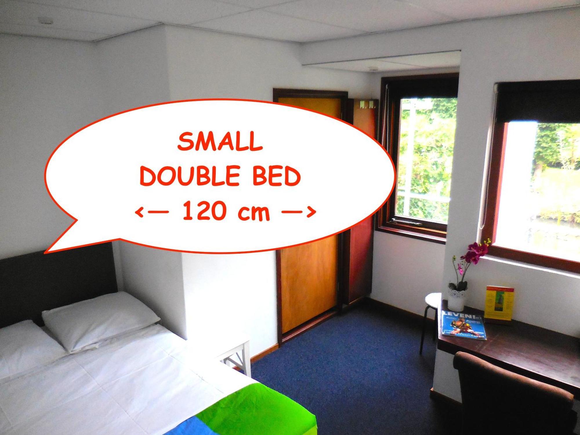 Hotel Oorsprongpark City Centre Utrecht Room photo
